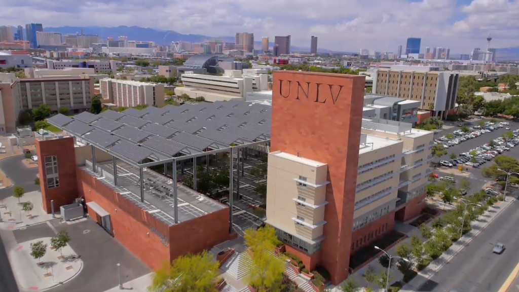 Trường đại học Nevada, Las Vegas (UNLV) – tổ chức giáo dục nâng cao về chỉnh nha và chỉnh hình răng hàm.