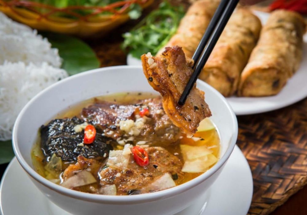 Bún chả Hà Nội Sen Vàng